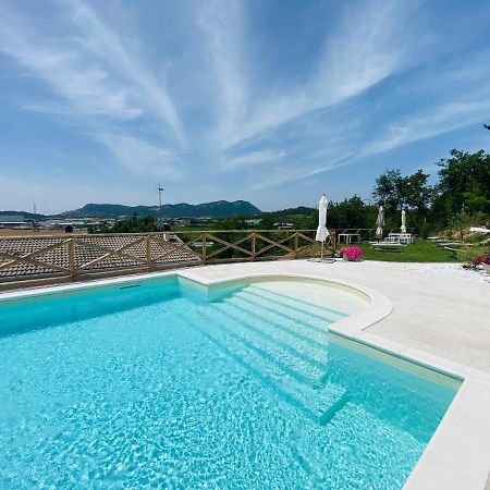Villa Poggio Ulivo Pool-Apartments Rivoli Veronese Exterior foto