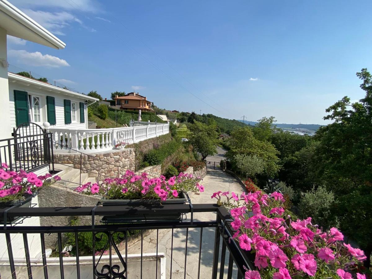 Villa Poggio Ulivo Pool-Apartments Rivoli Veronese Exterior foto